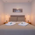 Upscale & Modern 2bdr *