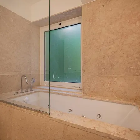 Apartamento Upscale & Modern 2bdr Lisboa